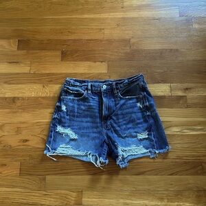 American Eagle 90s Boyfriend Shorts